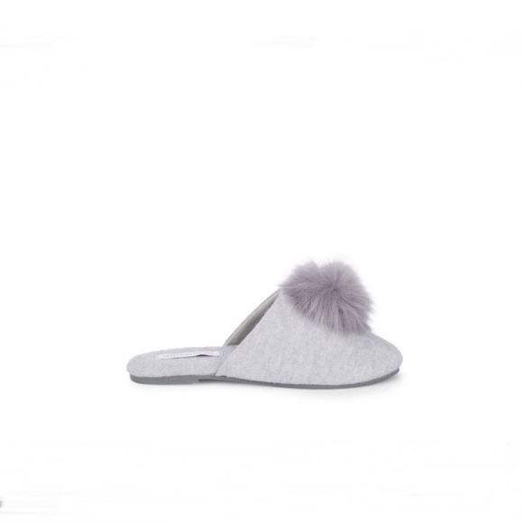 Saks Fifth Avenue Cashmere Slippers Pom-Pom - Picture 3 of 7